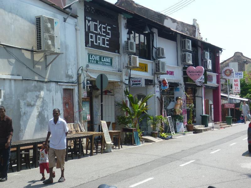 Готель The Millen Penang, Autograph Collection Джорджтаун Екстер'єр фото A street in the city